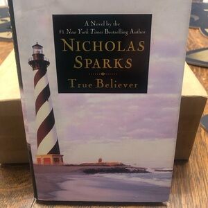 📚 2 for $10 📚 
Nicholas Sparks 'True Believer' Hardcover Book